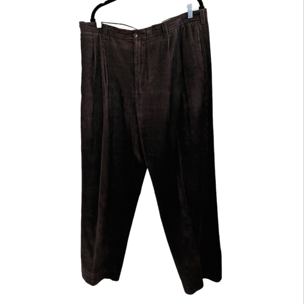IZOD Dark Brown Corduroy pants 39 X 32 EUC Pleated